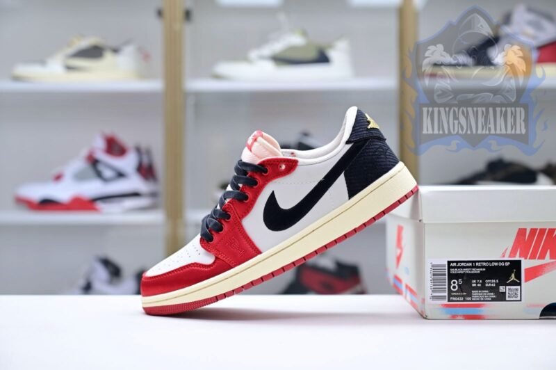 Trophy Room x Jordan Air Jordan 1 Low OG “Away”