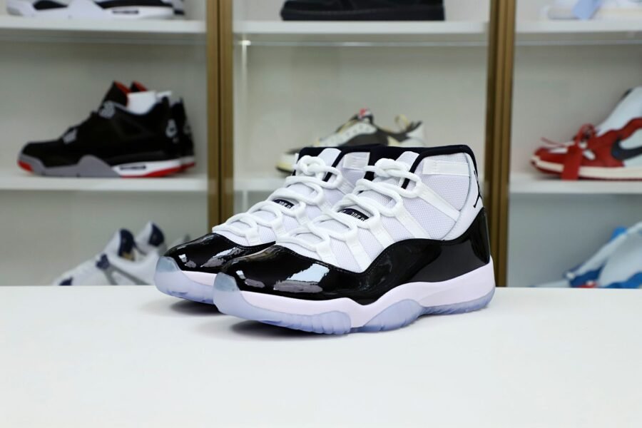 AIR JORDAN 11 RETRO 'CONCORD' 2018