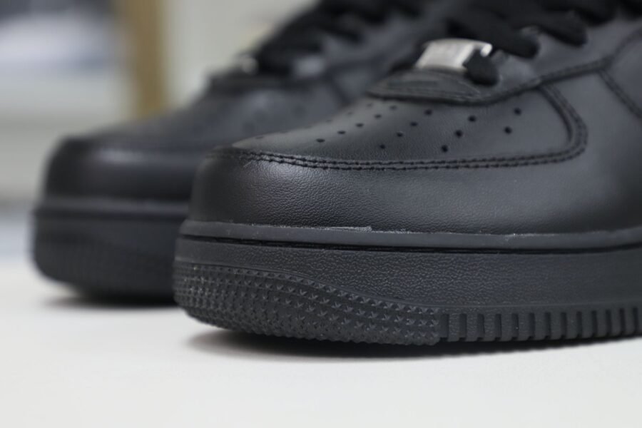 Supreme Nike Air Force 1 Low