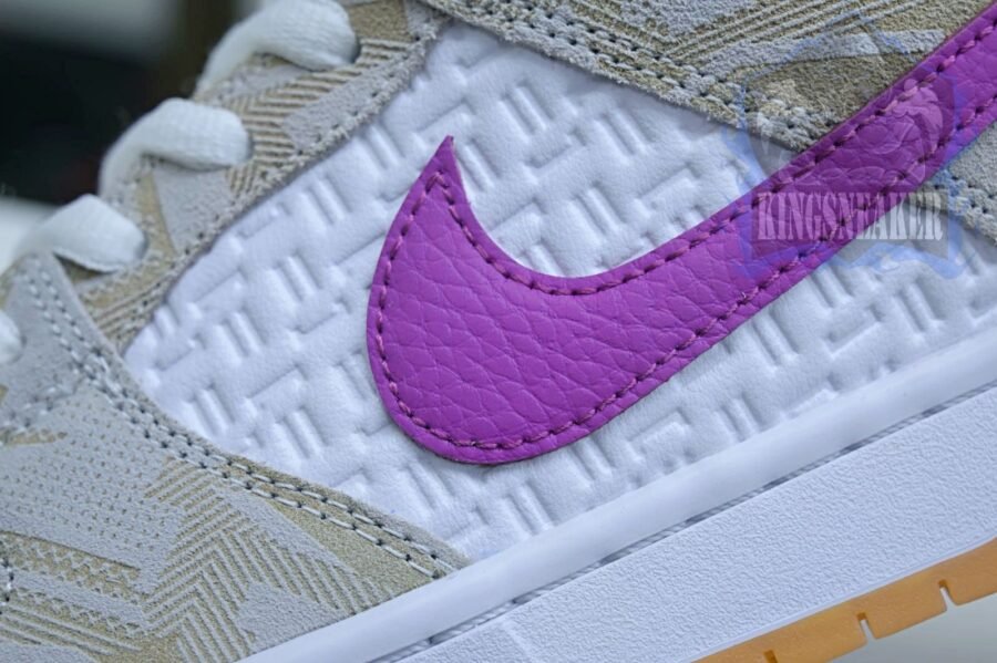 Rayssa Leal x Nike SB Dunk Low