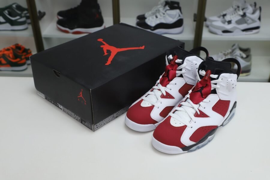 AIR JORDAN 6 RETRO OG 'CARMINE' 2021