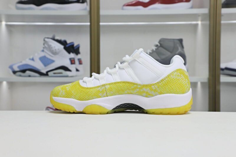 Air Jordan 11 Retro Low