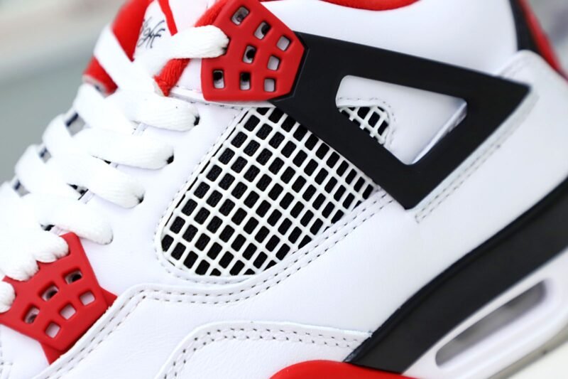 AIR JORDAN 4 RETRO 'FIRE RED' 2012