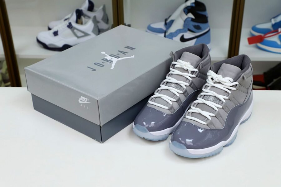 AIR JORDAN 11 RETRO 'COOL GREY' 2021