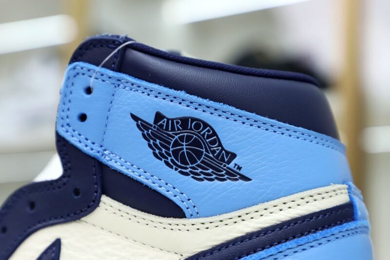 AIR JORDAN 1 RETRO HIGH OG 'OBSIDIAN'