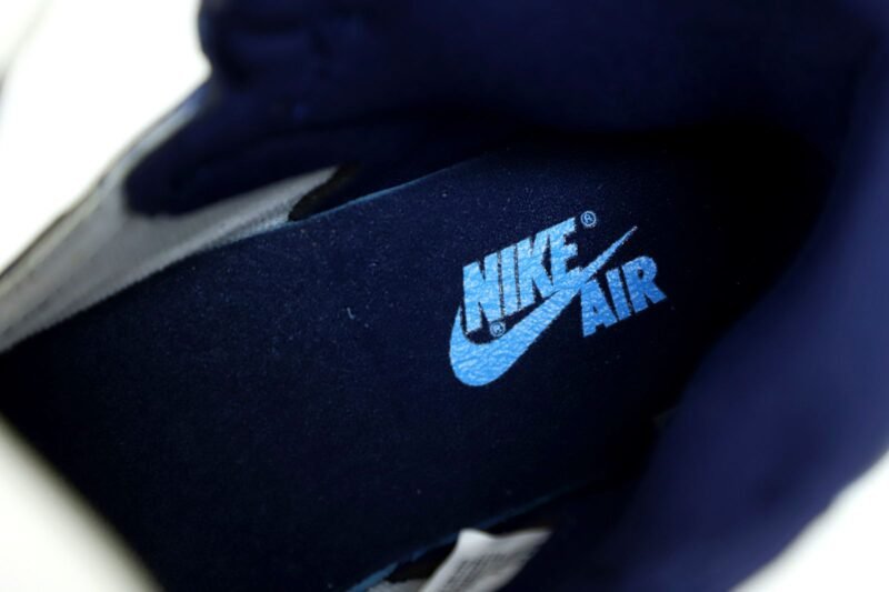 AIR JORDAN 1 RETRO HIGH OG 'OBSIDIAN'