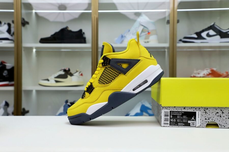 AIR JORDAN AIR JORDAN 4 RETRO 'LIGHTNING' 2021