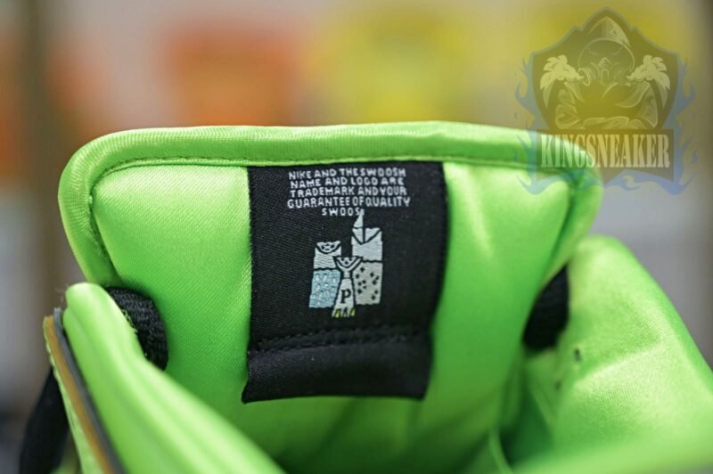 The Powerpuff Girls x Nike Dunk SB Low