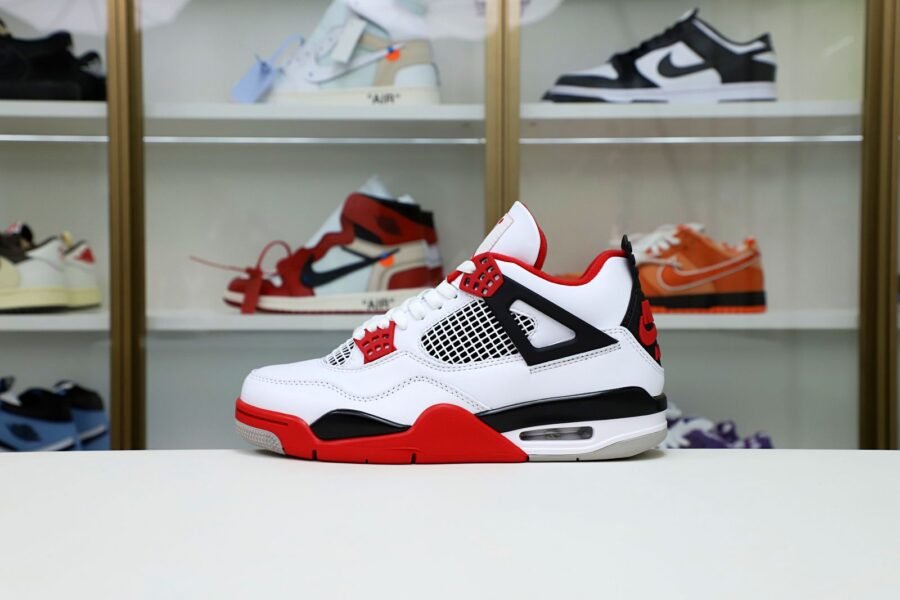 AIR JORDAN 4 RETRO 'FIRE RED' 2012