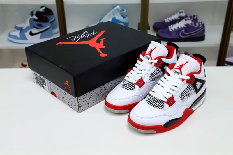 AIR JORDAN 4 RETRO 'FIRE RED' 2012