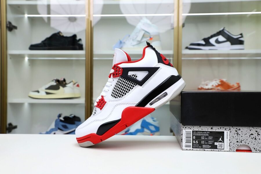 AIR JORDAN 4 RETRO 'FIRE RED' 2012