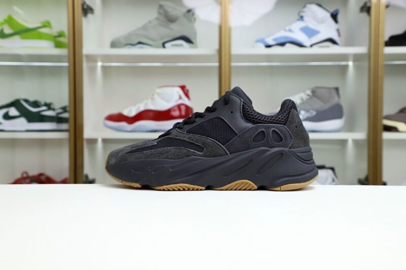 YEEZY BOOST 700 'UTILITY BLACK'