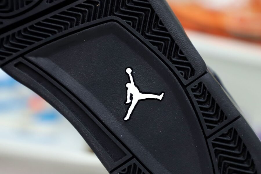 AIR JORDAN 4 RETRO 'BLACK CAT' 2020