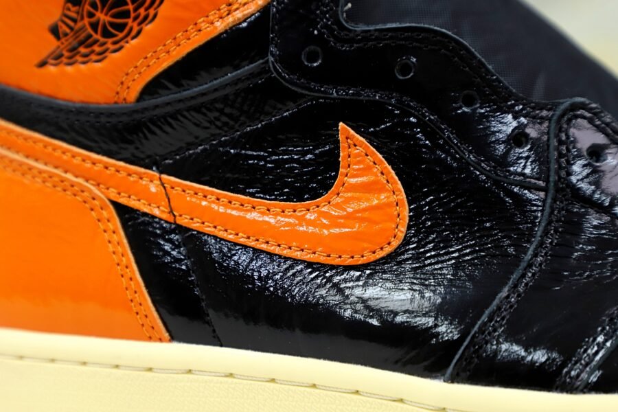 AIR JORDAN 1 RETRO HIGH OG 'SHATTERED BACKBOARD 3.0'