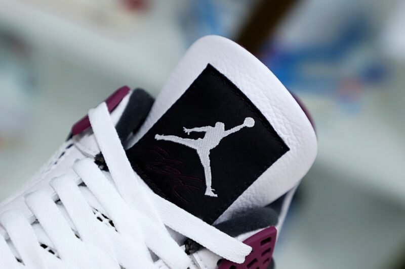 AIR JORDAN PARIS SAINT-GERMAIN X AIR JORDAN 4 RETRO 'BORDEAUX'