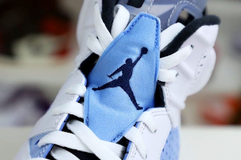 AIR JORDAN 6 RETRO 'UNC HOME'