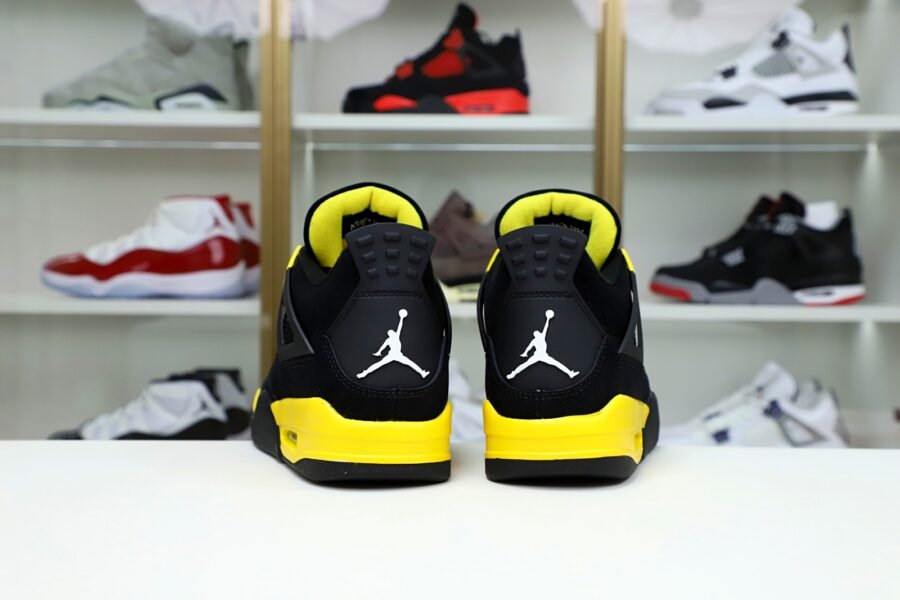 Jordan Air Jordan4 thunder  2023