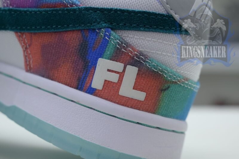 Futura Laboratories x Nike Dunk SB