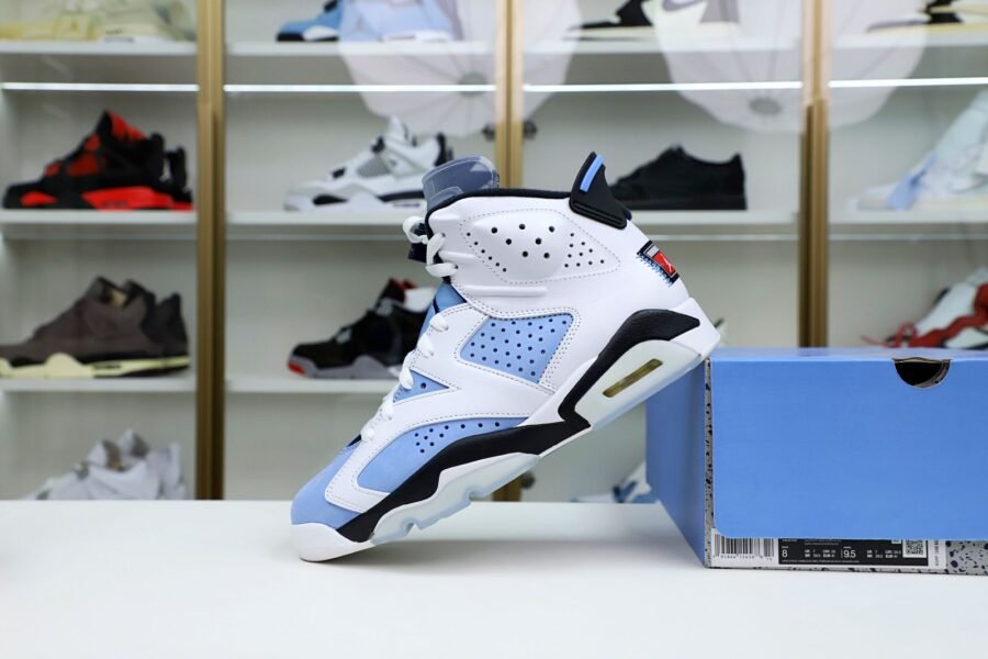 AIR JORDAN 6 RETRO 'UNC HOME'