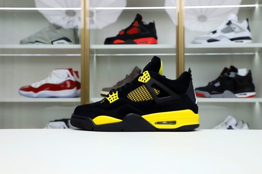 Jordan Air Jordan4 thunder  2023