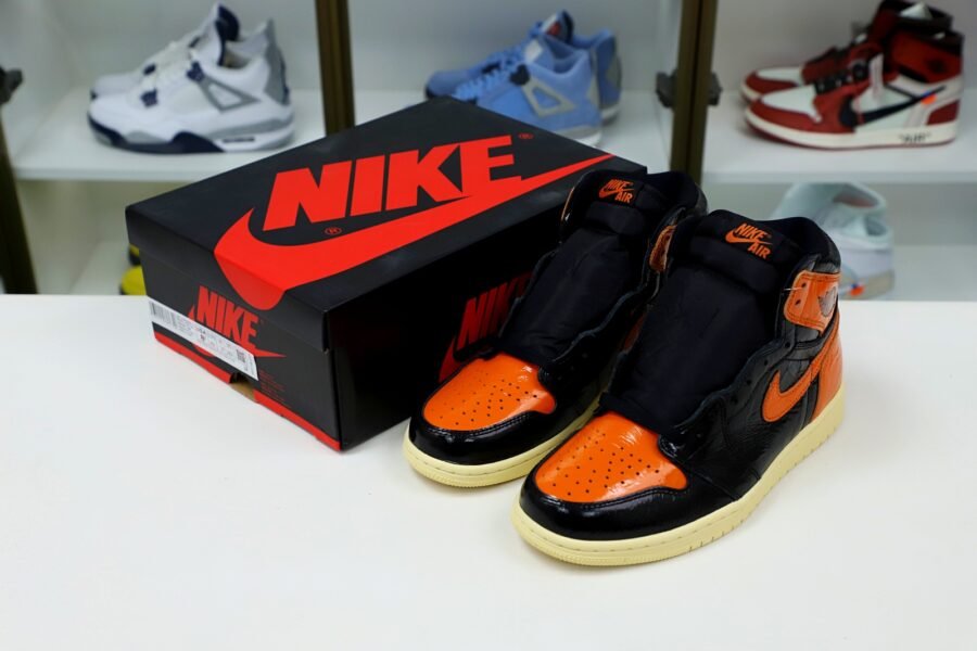 AIR JORDAN 1 RETRO HIGH OG 'SHATTERED BACKBOARD 3.0'