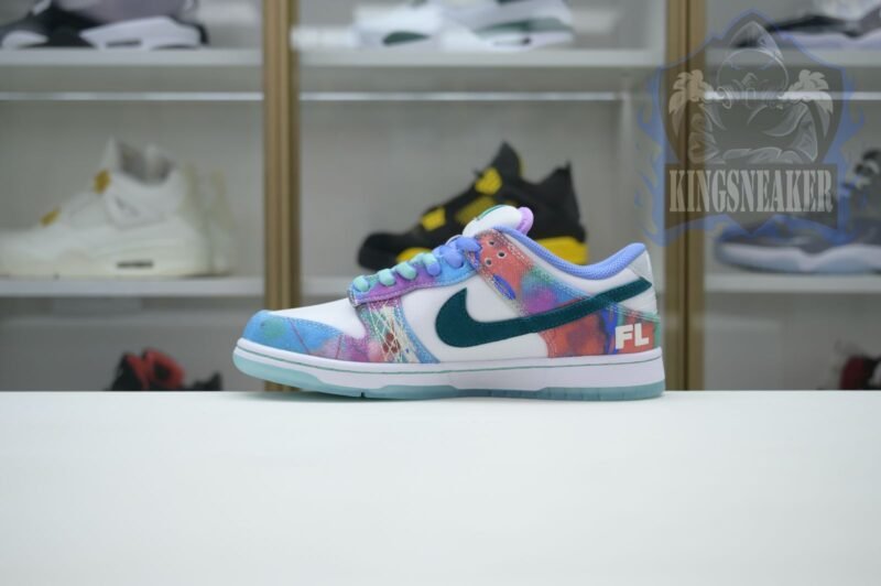 Futura Laboratories x Nike Dunk SB