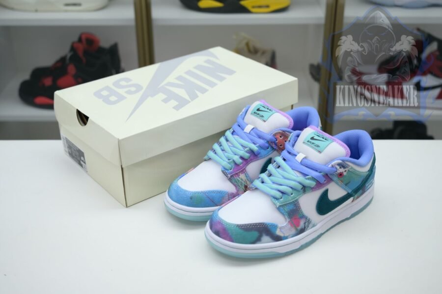 Futura Laboratories x Nike Dunk SB