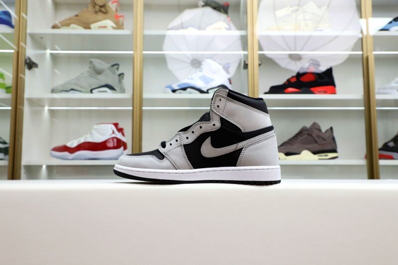 Air Jordan 1 Retro High OG  Shadow 2.0