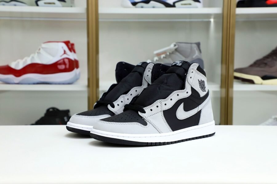 Air Jordan 1 Retro High OG  Shadow 2.0