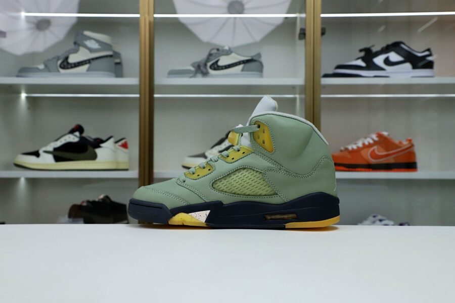 AIR JORDAN 5