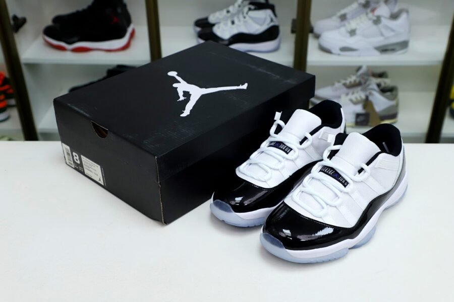 AIR JORDAN 11 RETRO LOW CONCORD