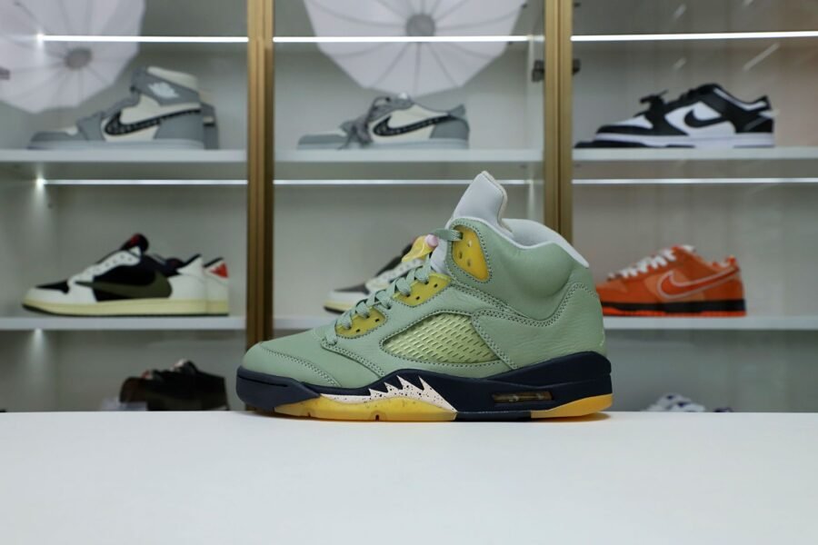 AIR JORDAN 5