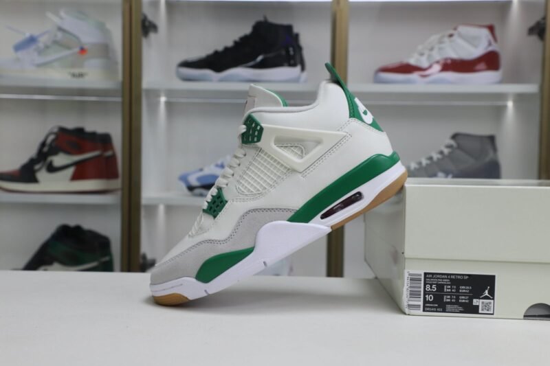 NIKE SB X AIR JORDAN 4 RETRO 'PINE GREEN'