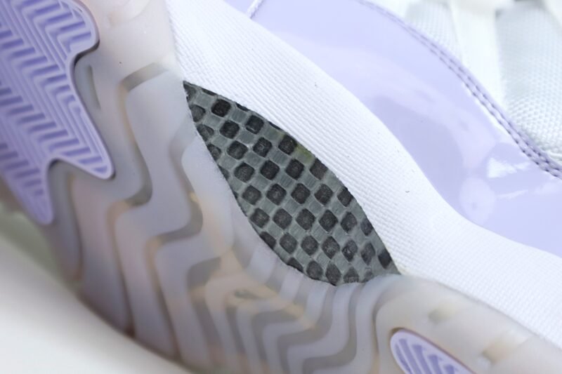 AIR JORDAN 11 LOW PURE VIOLET