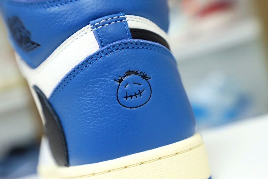 FRAGMENT DESIGN X TRAVIS SCOTT X AIR JORDAN 1 RETRO HIGH