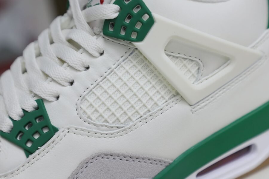 NIKE SB X AIR JORDAN 4 RETRO 'PINE GREEN'