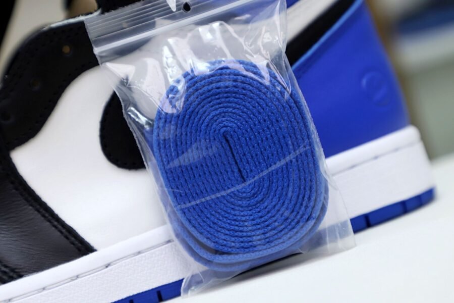 FRAGMENT DESIGN X AIR JORDAN 1 RETRO HIGH