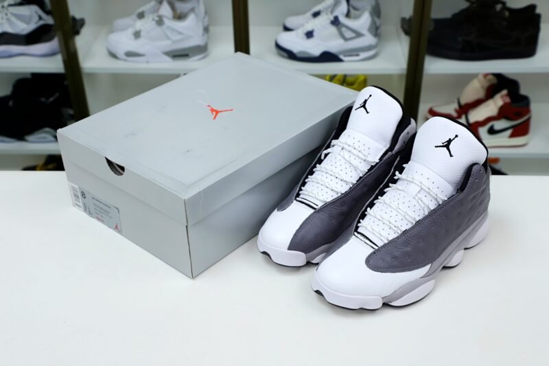 AIR JORDAN 13 RETRO 'ATMOSPHERE GREY' -414571-016