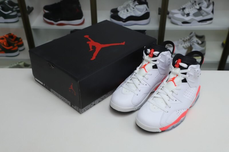 Air Jordan 6 Retroinfrared White