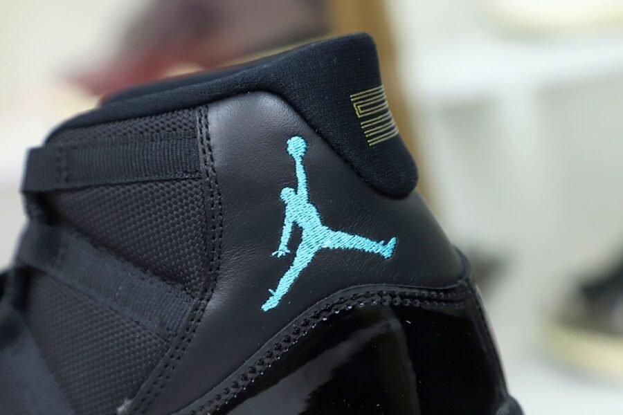 AIR JORDAN 11 RETRO GAMMA BLUE