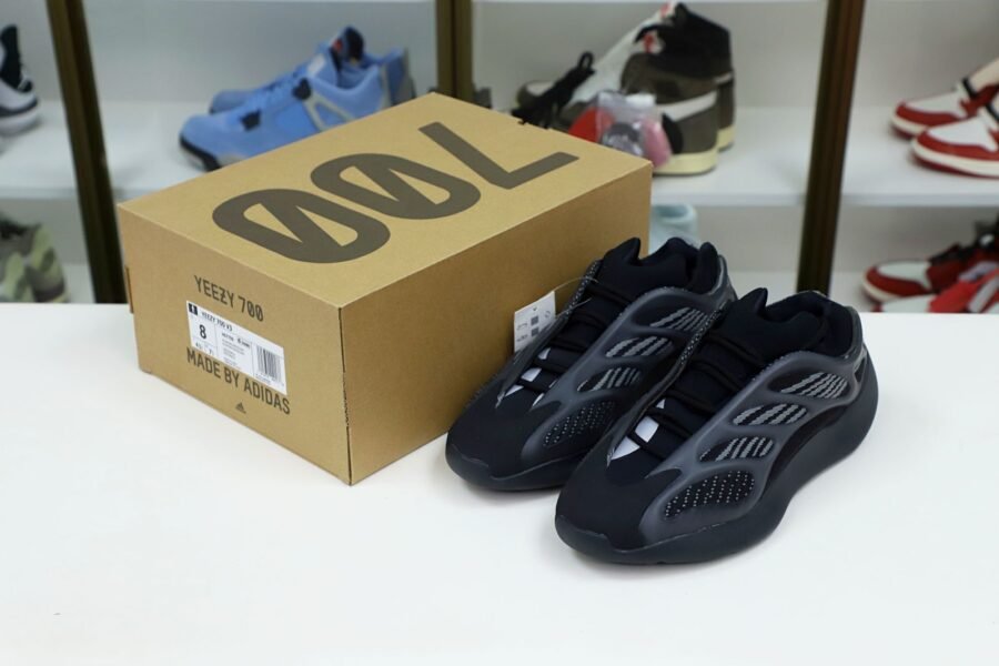 YEEZY 700 V3 'ALVAH'