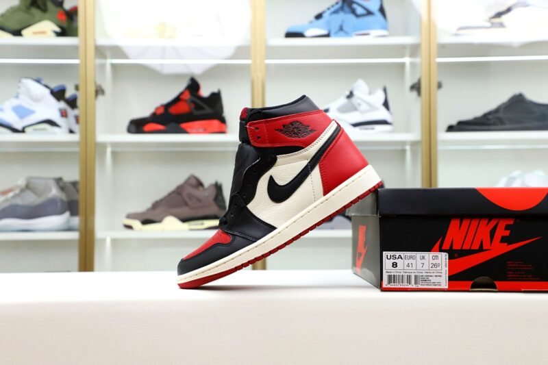 AIR JORDAN 1 RETRO HIGH OG 'BRED TOE'