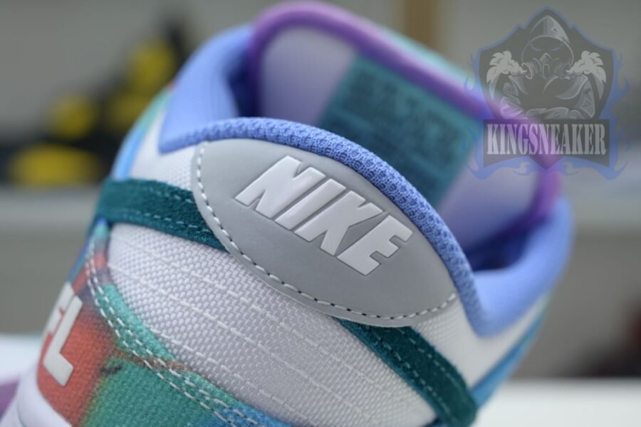 Futura Laboratories x Nike Dunk SB